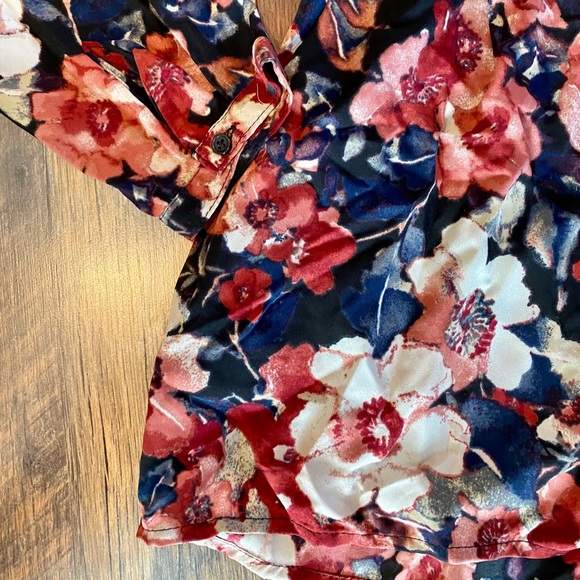 ONE CLOTHING Los Angeles Floral Long Sleeve Romper - Picture 3 of 5